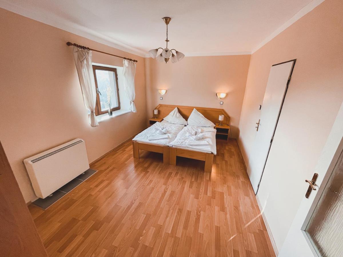 Horsky Hotel Idol Хорни Мисецки Екстериор снимка